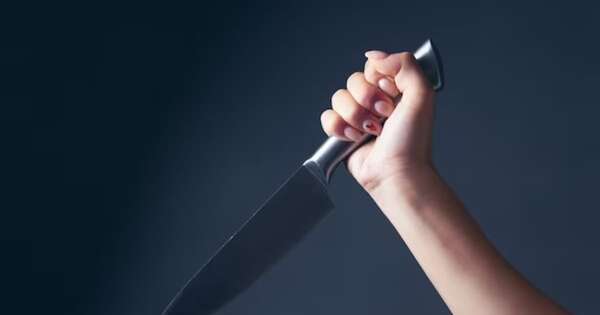 Diario HOY | Mujer apuñala a su pareja por quedarse en la fiesta y llegar tarde a la casa