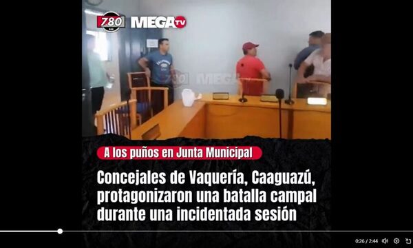 (Video) Junta Municipal de Vaquería se convirtió en ring: concejales se tomaron a trompadas