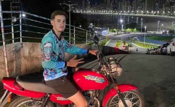 Joven fallece en grave accidente de motocicleta