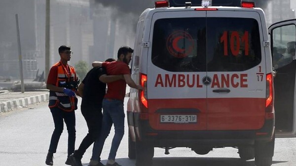 Mueren 6 personas y 12 resultan heridas tras volcar un microbús en el sur de Egipto