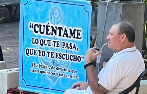Psicólogo lleva esperanza a plazas con escucha gratuita y solidaria - Noticiero Paraguay