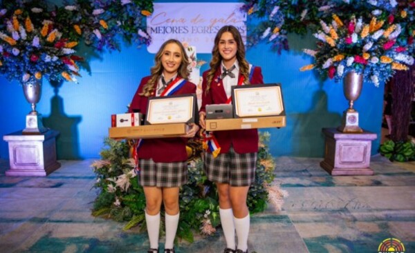 Premian a los mejores estudiantes de Cuidad del Este
