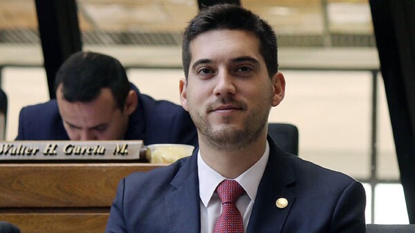 Rubin fustiga a ministra de Obras por suba de peajes: “Saque la mano del bolsillo de los paraguayos”