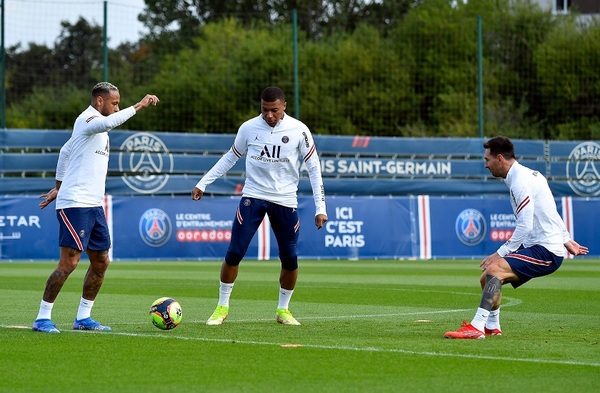 La respuesta de Mbappé a Neymar sobre supuesto celo por Messi