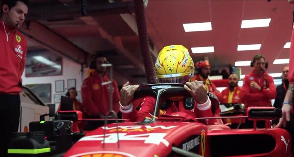Versus / Hamilton completa sus primeras vueltas como piloto de Ferrari