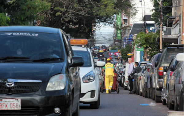 Contribuyentes manifiestan descontento ante suba de patentes vehiculares