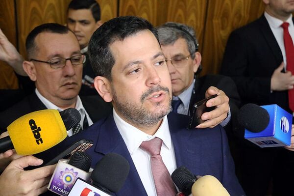 Raúl Latorre afirma que sanción a Cartes fue ideológica y no por corrupción - El Trueno
