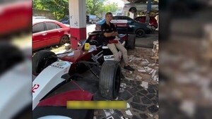 Paraguayo amante de la Fórmula 1 construyó para su propia monoplaza artesanal