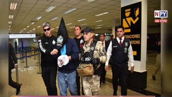Senad destituye a agente vinculado a Tío Rico tras investigación interna