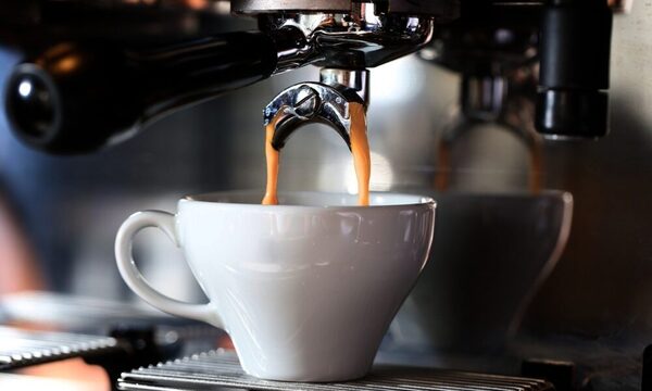El 80% de las personas piden mal el café, según un experto barista: esta es la forma correcta de hacerlo