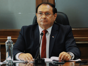 El senador Retamozo culpa al canciller por bochorno presidencial