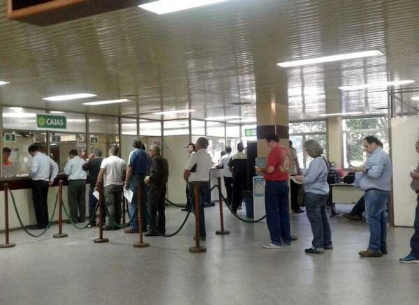 Suba de precios de habilitaciones vehiculares es “intolerable”, dicen municipalidades - Nacionales - ABC Color