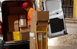 Sector de servicios generó más de 9.200 empleos en el 2024 - 1000 Noticias