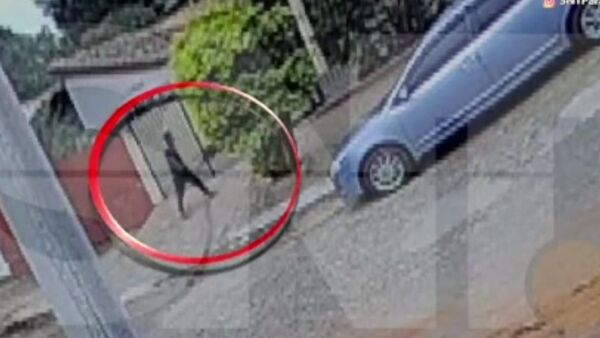 Denuncian supuesto pedófilo que acosa a niños en la vía pública - SNT