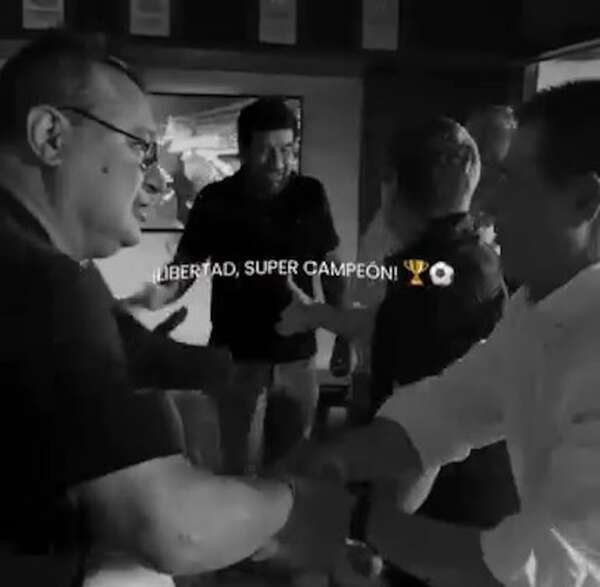 En medio de “tiroteo” contra Santi, Leite celebra con Cartes - Política - ABC Color