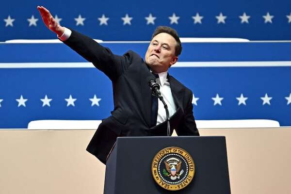 Policía investiga proyección de saludo de Musk sobre gigafactoría de Tesla en Alemania - Mundo - ABC Color