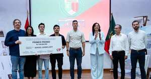 La Nación / Peña entrega premio a concursantes para el anteproyecto de la nueva sede de Academil
