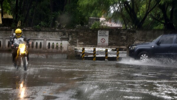 Alerta por lluvias intensas de corta duración, tormentas y vientos muy fuertes