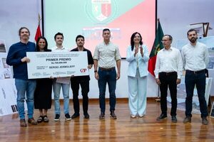 Santiago Peña premia talento paraguayo en concurso para Academil - ADN Digital