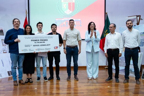 Santiago Peña premia talento paraguayo en concurso para Academil - ADN Digital