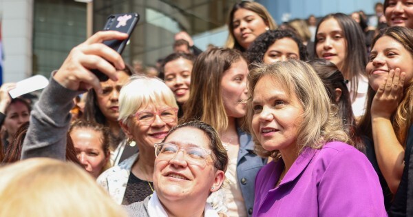 Lilian comienza su gira por el interior con críticas a Nicanor: "Es el mariscal de la derrota"