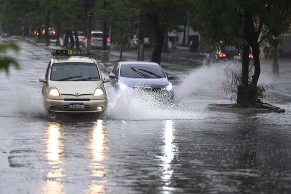 Meteorología extiende alerta de lluvias, tormentas y vientos fuertes para 15 zonas - Clima - ABC Color