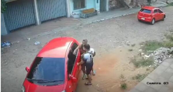 Ministerio Público imputa a tres polis por coacción grave