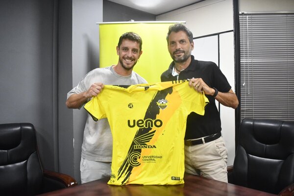 Versus / Alejandro Silva fue presentado como nuevo jugador de Recoleta