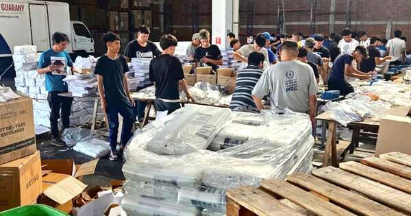 La Nación / Arrancó el embalaje de los kits escolares para este año