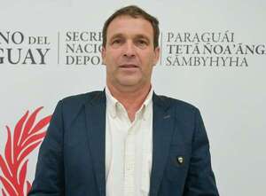 Al Ministro de Deportes: Piden iluminación de canchas - Fútbol - ABC Color