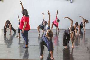 Muestra de danza contemporánea se celebrará en el memorial del Ycuá Bolaños - Cultura - ABC Color