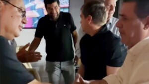 HC se muestra con Leite, en medio de sus críticas a gestión de Peña