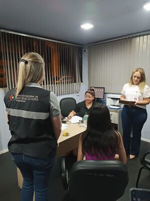 Rescatan a adolescente paraguaya en puesto de control fronterizo - 1000 Noticias