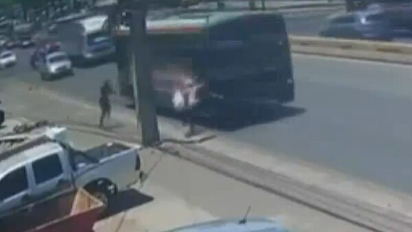 Policía alega avances para dar con el "vendedor" que causó la muerte de una mujer en un colectivo