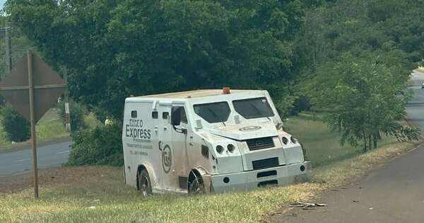 Diario HOY | Reventón de neumático provoca accidente de camión transportador