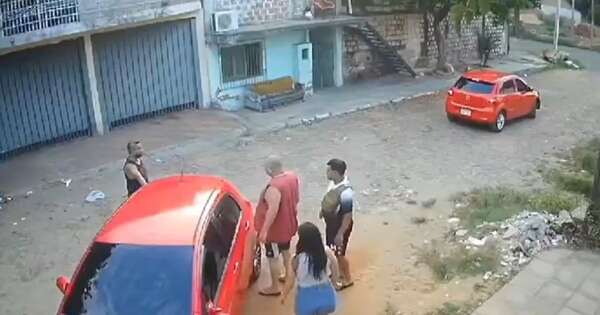 La Nación / Fiscalía imputa a tres policías por coacción grave