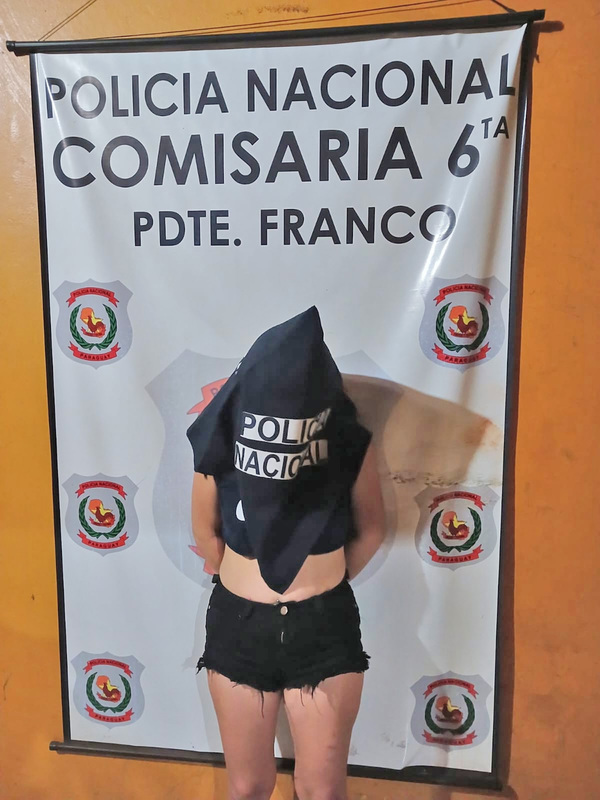 Detienen a mujer que robó cartera en el hospital de Pdte. Franco - La Clave