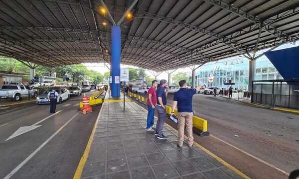 Verifican instalación de cámaras de seguridad en la zona primaria del Puente de la Amistad