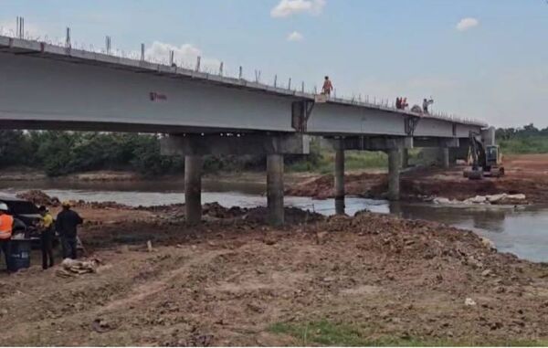 Construcción del puente Monday de Mallorquín ya se encuentra en su etapa final