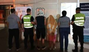Interceptan a colombianos intentando salir del país con una menor paraguaya sin autorización