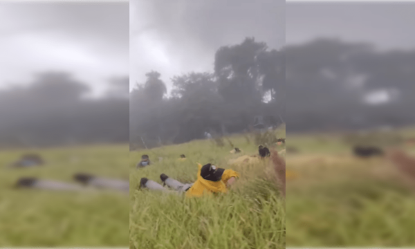 Bomberos voluntarios tuvieron que permanecer “cuerpo a tierra” durante tormenta de humo