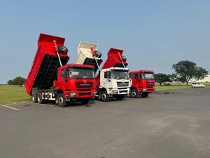 Shacman F3000 Volquete brinda potencia y versatilidad para el trabajo pesado