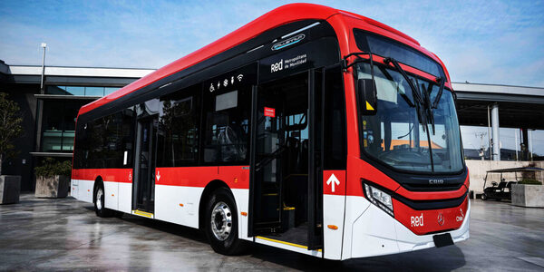 Mercedes-Benz Inicia Pruebas del Autobús Eléctrico eO500U en Chile: Expansión de la Electromovilidad en América Latina