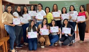 25 nuevas peluqueras loreteñas reciben certificación con apoyo municipal