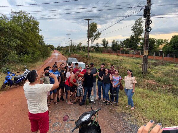 Usuarios de barrios de Concepción acuerdan con Essap la instalación de un tanque de agua