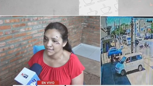 Micro cruzó el semáforo en rojo y chocó a una motociclista