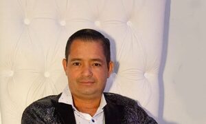 Cantante paraguayo grave en kurepilandia: Piden ayuda para costear gastos
