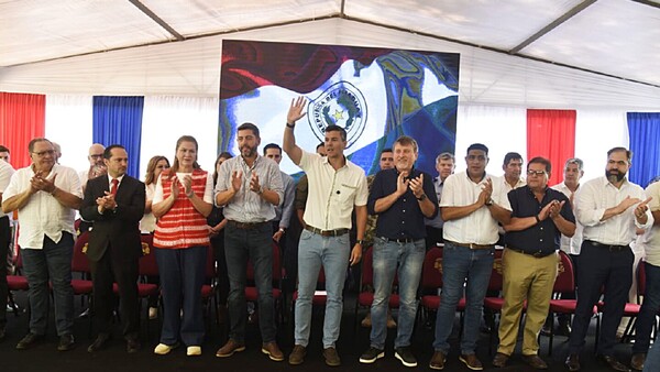 Peña pide a oposición seguir agenda propia y avisó que habrá más viajes