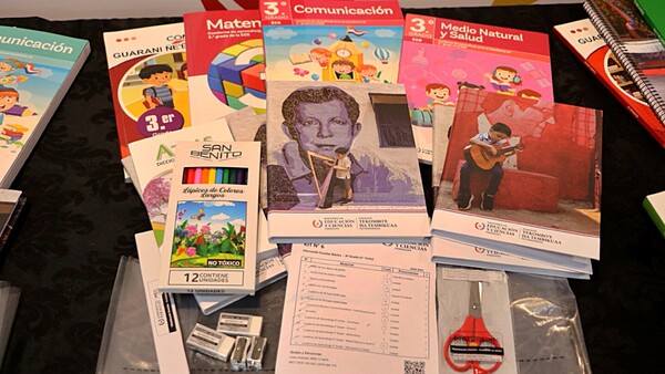 MEC incorporará este año vestimenta, cartulinas para braille y kits de aula