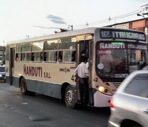 “Corren peligro nuestras vidas cuando viajamos en los buses”, lamenta Opama - Nacionales - ABC Color